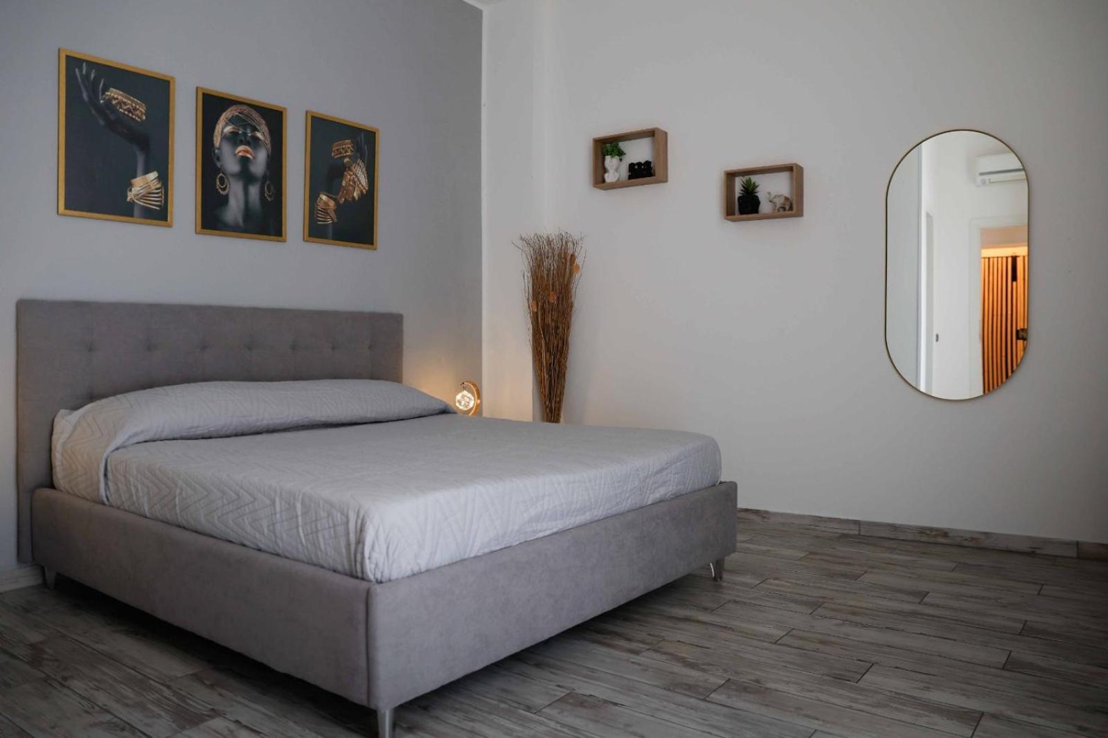 Stay In The Heart Of Salerno - Near The Duomo "La Finestra Sul Borgo" Exterior foto